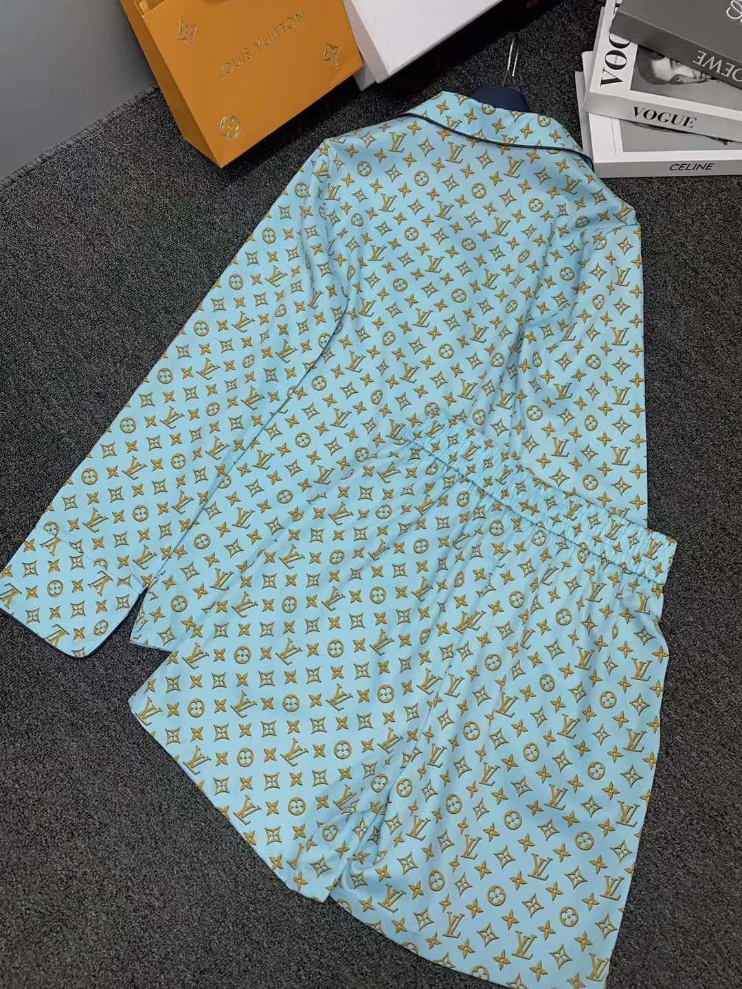 Louis Vuitton Women`s Set