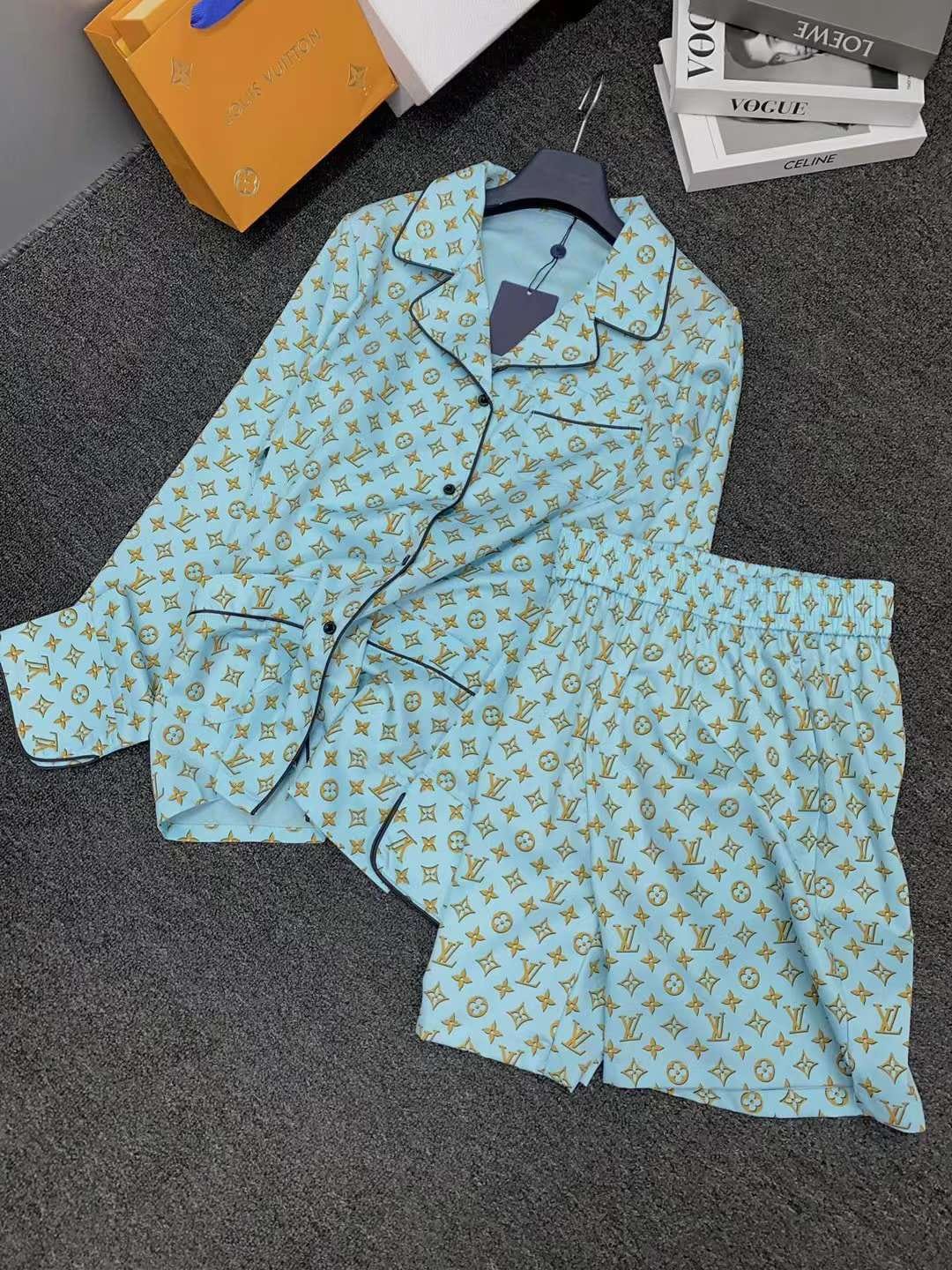 Louis Vuitton Women`s Set