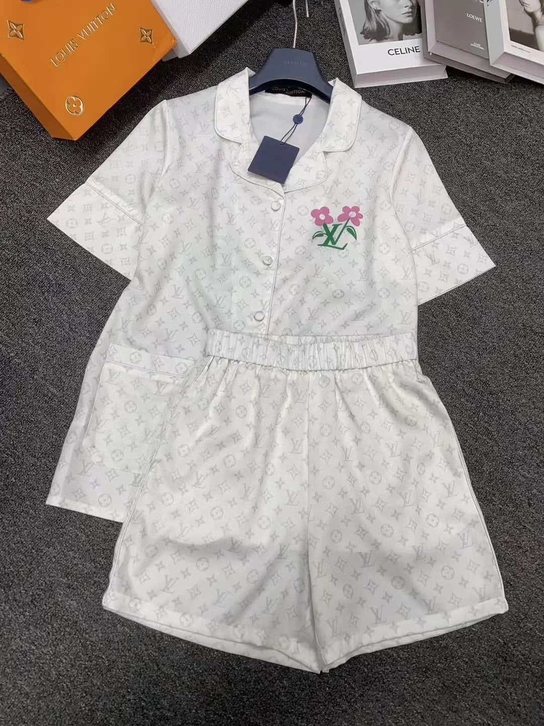 LV Women's Set