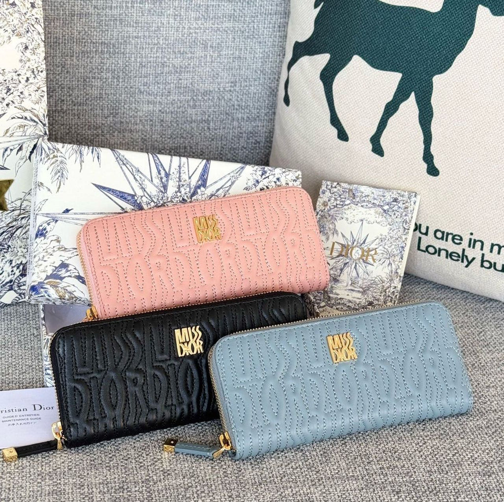 Dior Voyageur Slim Wallet